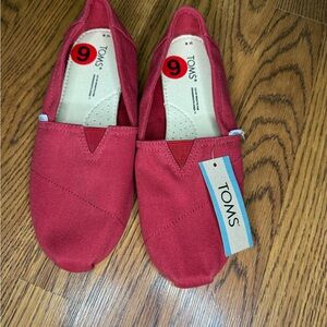 TOMS Size 6 Red Canvas Slip-Ons